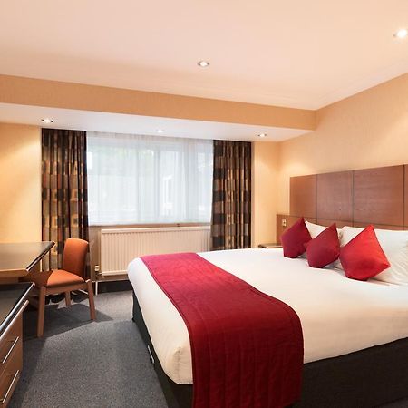 Ramada Hatfield Hatfield  Exterior foto